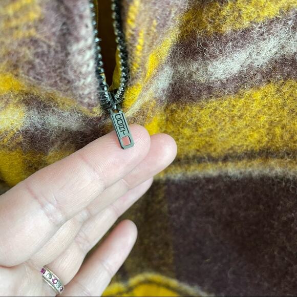 Vintage | Unbranded 1970’s Yellow Brown Purple Plaid Poncho Fringe Mock Neck Zip - Picture 5 of 8